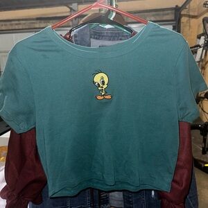 Junior’s Looney Tunes Tweety Shirt - Size XL